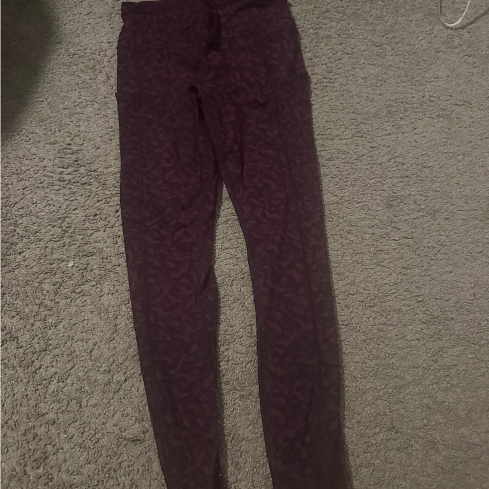 CRZ YOGA Women's Maroon Patterned Leggings